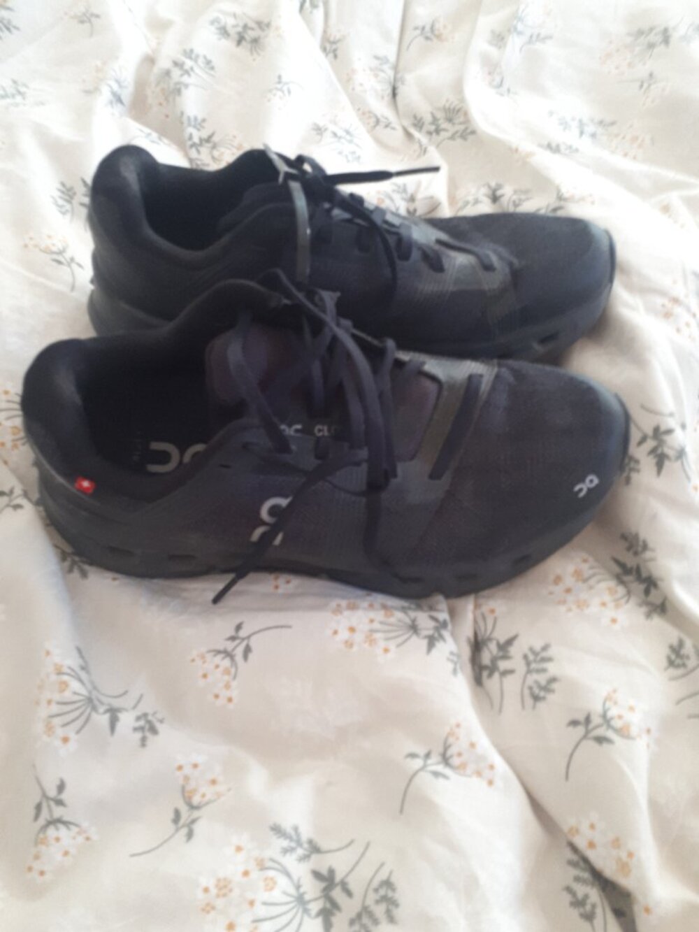 On clouds size 8 women's